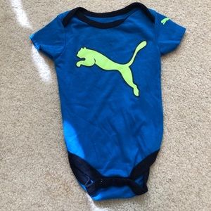 Short sleeve puma onesie